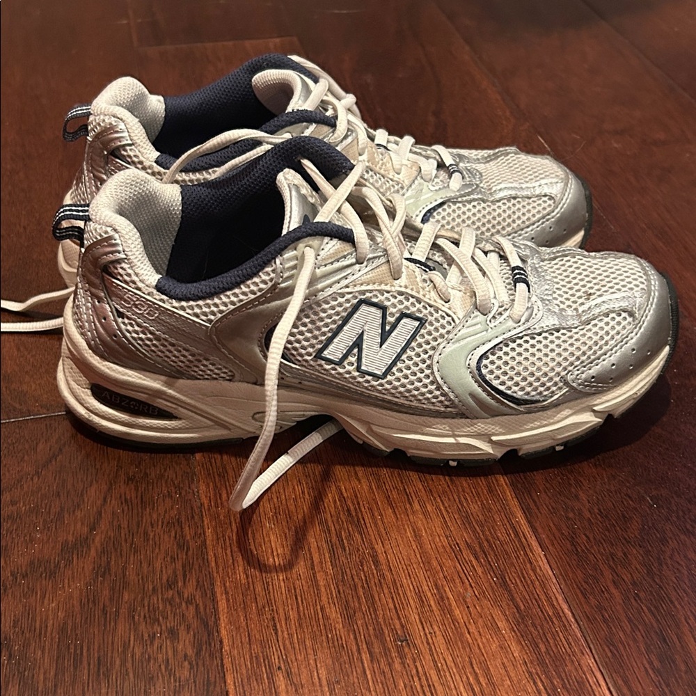 New Balance 530 Navy and Silver Sneakers